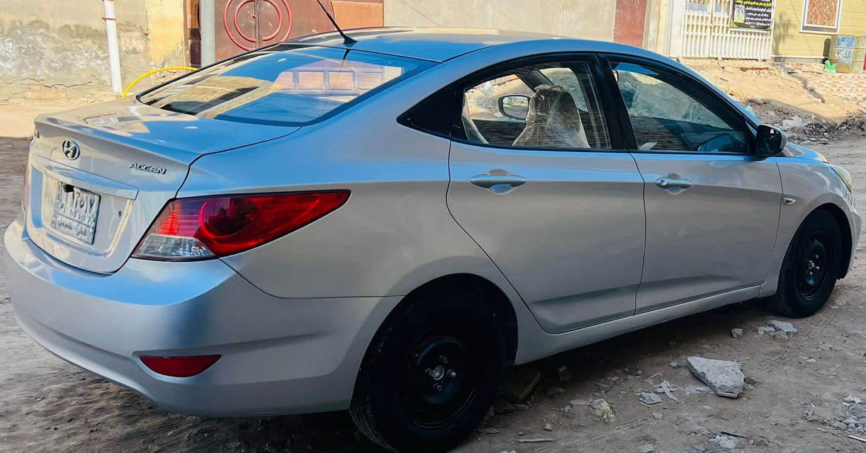 السلام عليكم هونداي اكسنت خليجي موديل 2012مكفوله من الضربه بيه مكانات صبغ مكينه 1600دوش ام القطرتين مكبنه كير حداديه تخم تاير مكفولات سعره 82مكاني ديوانيه المركز بيع فقط باسم جيرانه ت*********** Singapore
