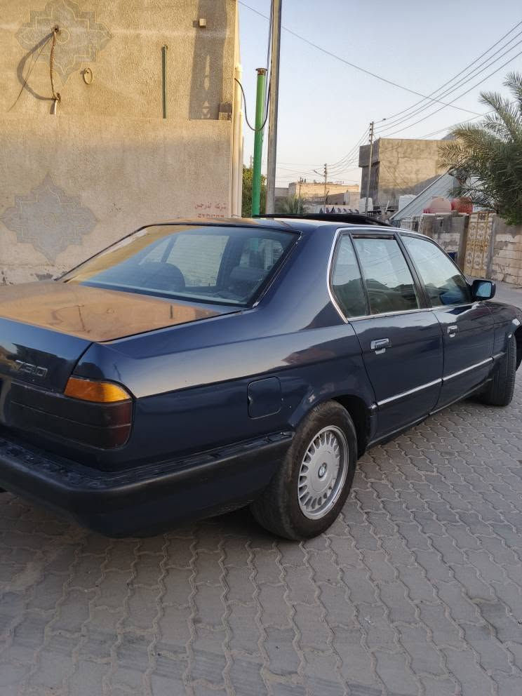 سلام عليكم بي ام البيع 735بلاد محرك وكير مكفولات محرك كهربائيات شغاله سياره حلوه كفاله من ضربه تبريد نقص غاز فقط.  سياره حلوه مثل ماتشوف بصوره.  الشراي يتصل بي خير ويدلل  عنوان البصرة. السعر 29 الرقم الهاتف *********** مكلف ب نشر ماعرف عنها شي. اتصال
