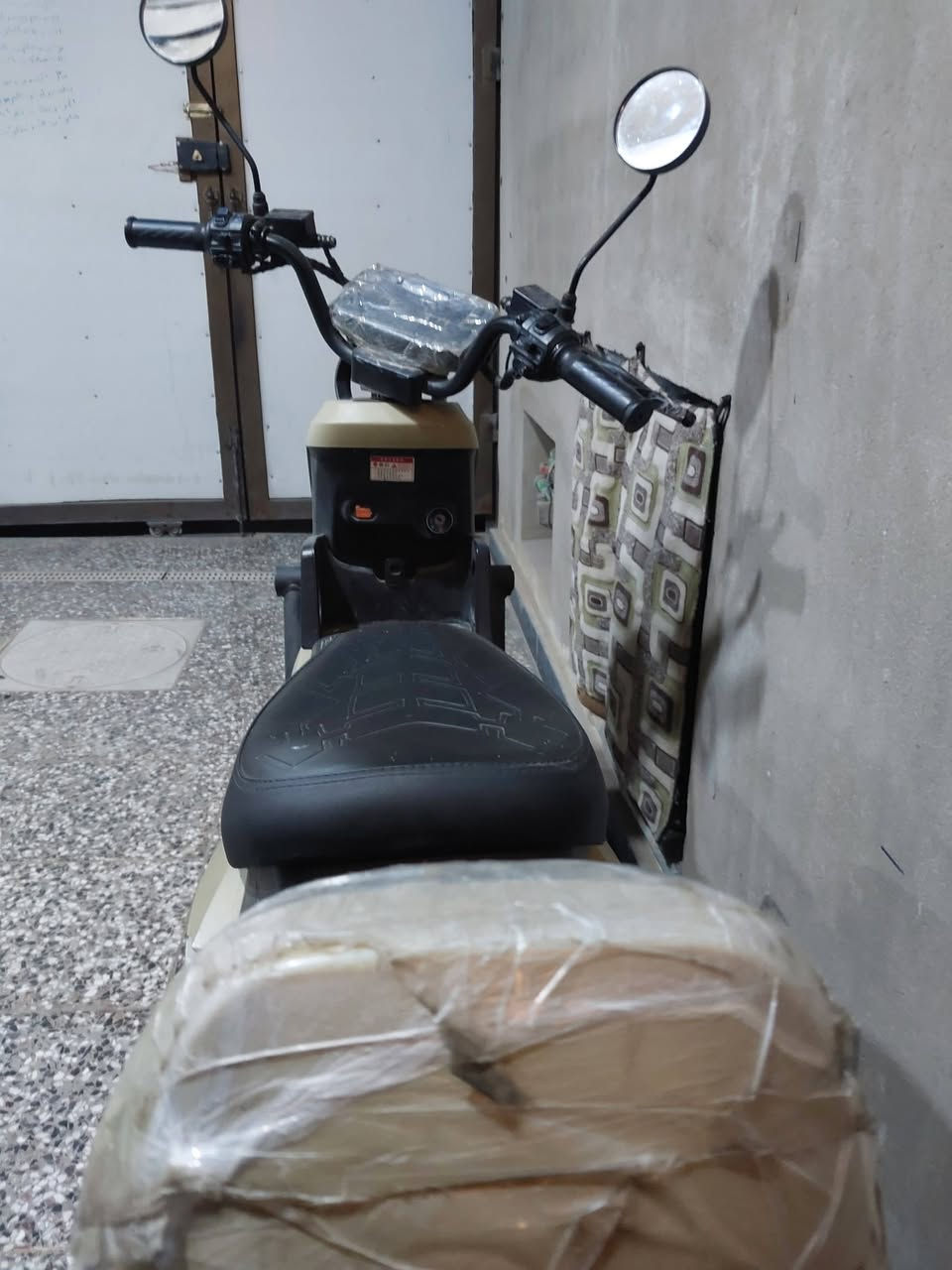 سلام عليكم دراجة شحن  GT918 ماشية ٣٥ مواصفات الدراجة بطارية 🔋 ليثيوم الاصلية مال شركةتيسلا العالمية الدراجة استوردتهة من الخارج تمشيك بل شحنة الواحدة ١٠٠ كيلوا نضام P ونضام R الرجوع للخلف ونضام سرقة الدراجة خير من الله واحلى من الصور الدراجة مابيهة اي نقص سعر الدراجة مليون وبيهة مجال مكان الدراجة بغداد الجديدة للتواصل *********** متوفر فقط واتساب

