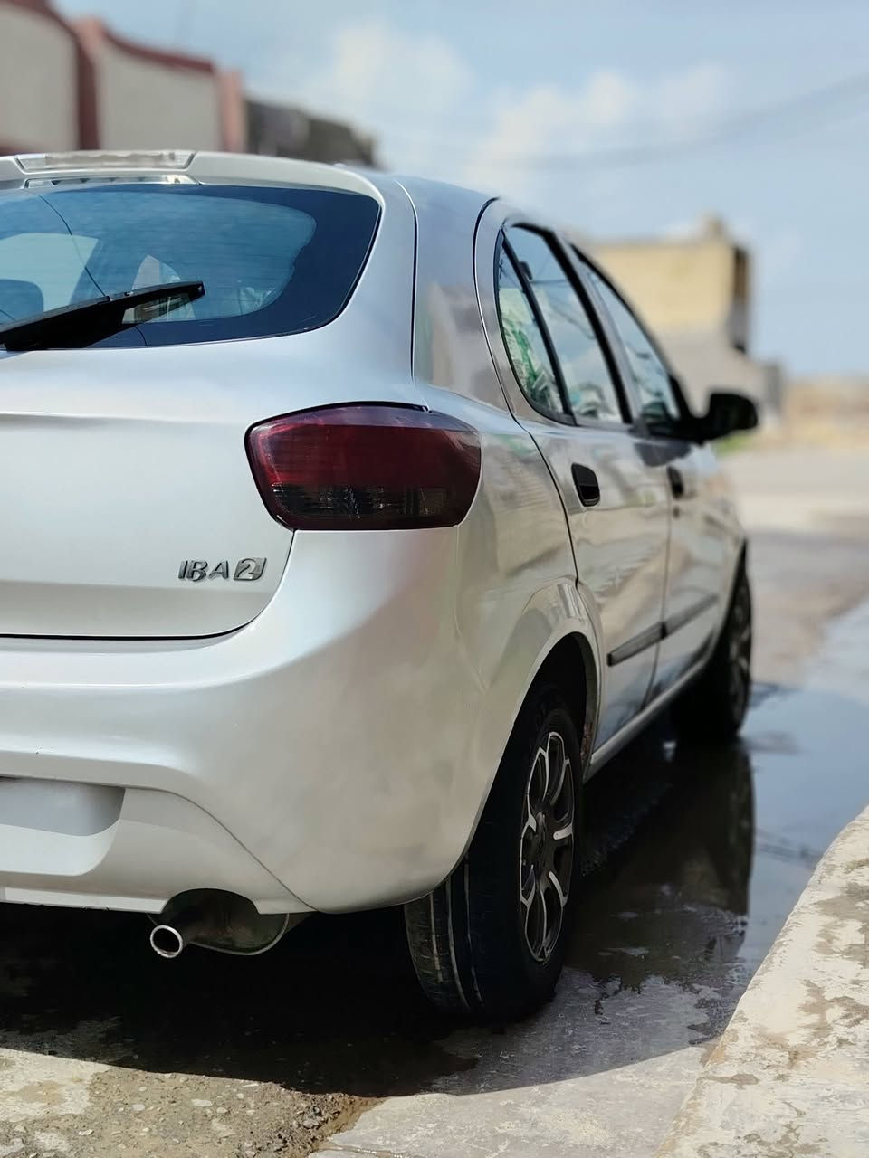 السلام عليكم طيبه موديل 2015سياره ماشيه ٩٢ حقيقي سياره ريموت +كامره+ سنتر لوك مصبوغه حزام سياره لا تبديل ولا خياس اي قطعه ما مبدله بيها السعر ٤٤ بيها مجال شويه عنوان شعب شارع صحه رقم هاتف ***********
