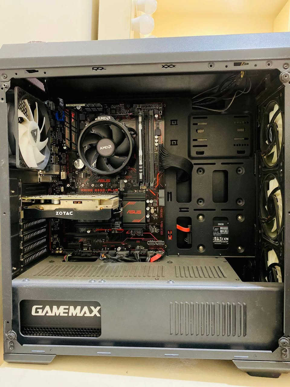 السلام عليكم
شباب pcللبيع 
المواصفات 
اللوحة الأم: asus prime b350 plus
المعالج رايزن5 1500
كرت الشاشة: gtx1050ti
الرام:8 گيگا
الذاكرة:ssd250+واحد تيراhdd
الباور سبلاي:500w
الكيس اربع مراوح
كيبورد :ريددراگونk556rgb
الماوس: فانتكg402
الشاشة: سامسونغ 75 فريم
وياها سماعة
دنگل بلوتوث +وايفاي
مكاني النجف 
+9647816292092 رقمي 
والي يحب يشتري بي خير ويتدلل
