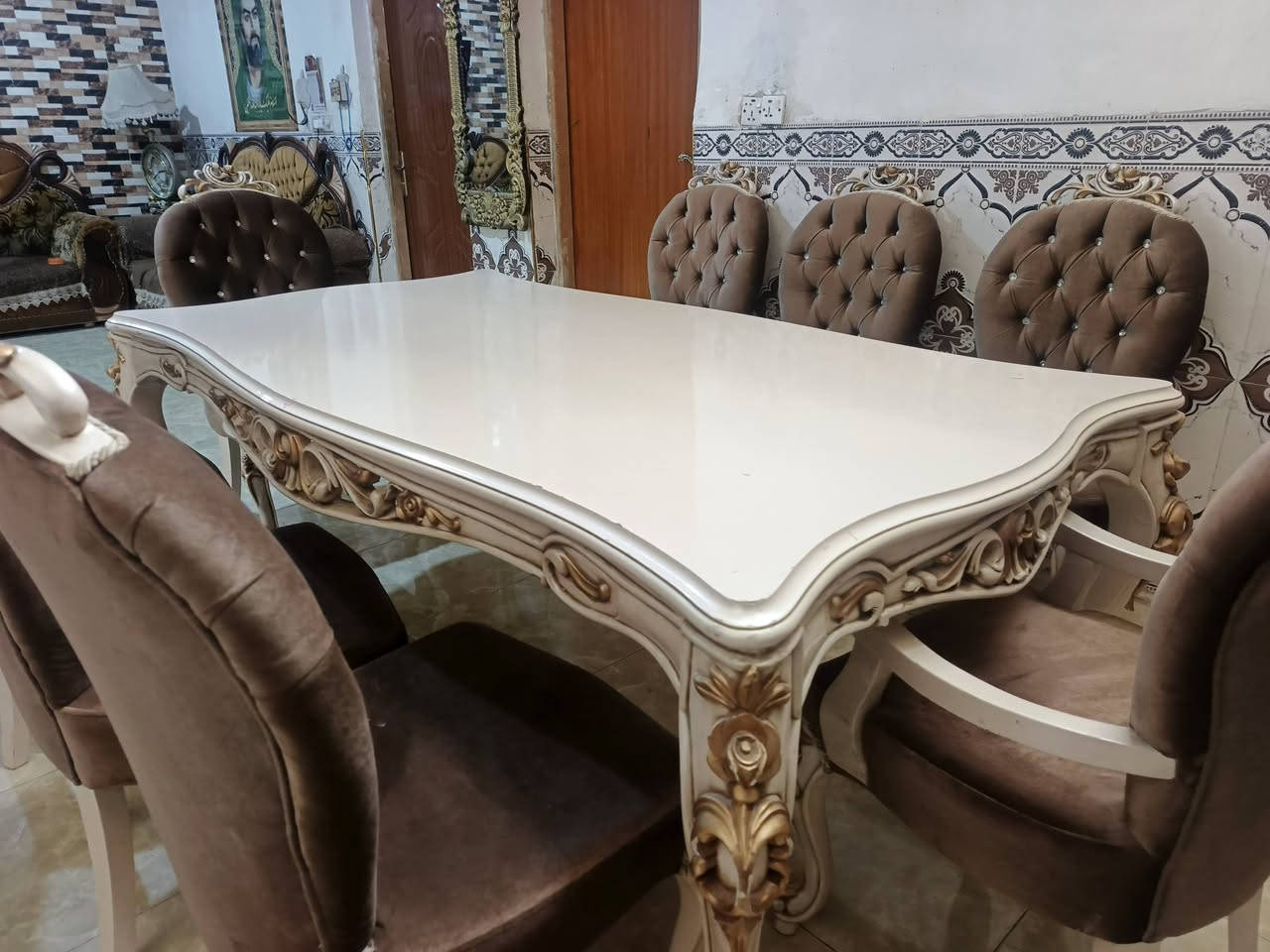 ميز طعام مستخدم
للاستفسار الرقم 
***********
