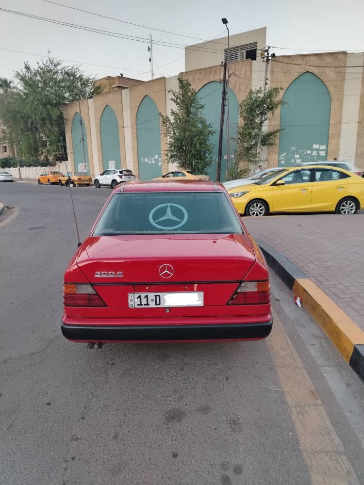 السلام عليكم دب 300 موديل 89مكينه كيربلاد تبريدصدرغرفه كريمي صدرقواعددبل بلادسياره جاهزه للأخير رقم بغداد هزه جديده بااسمي اتصال فقط*********** مكاني بغداد السعر75 بغداد, العراق

