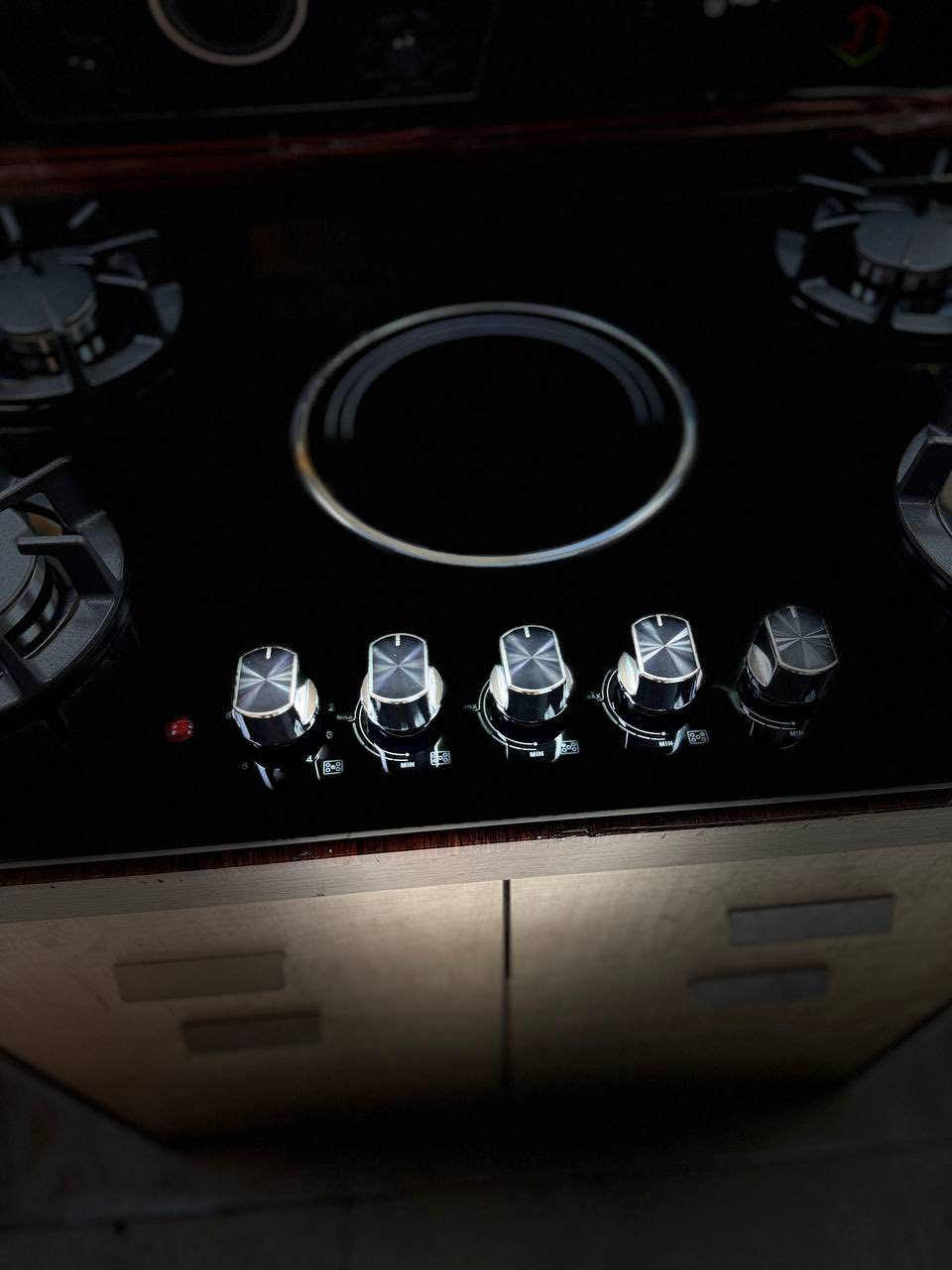 #الوكيل_الحصري_لشركه_ليبرونك_في_النجف_الأشرف 🫡

#طباخ منضدي زجاجي شركه ليرونك 

١-خمس مشاعل 🔥 
٢-حجم  87 * 52
٣-جداحه
٤-العيون الطباخ ستيل 
٥-انابيب نحاس ١٠٠٪؜
٦- ضمان سنه كامله من تاريخ الشراء

اوقات دوام الرسمي  🔻 

10 صباحا لغايه 12 ليلاً

‎موقعنا 📍 : نجف الاشرف - شارع المطار -  مقابل بوابه الدخول - أو على جهه مخابز وافران النجف 

*********** 📞***********⁩
