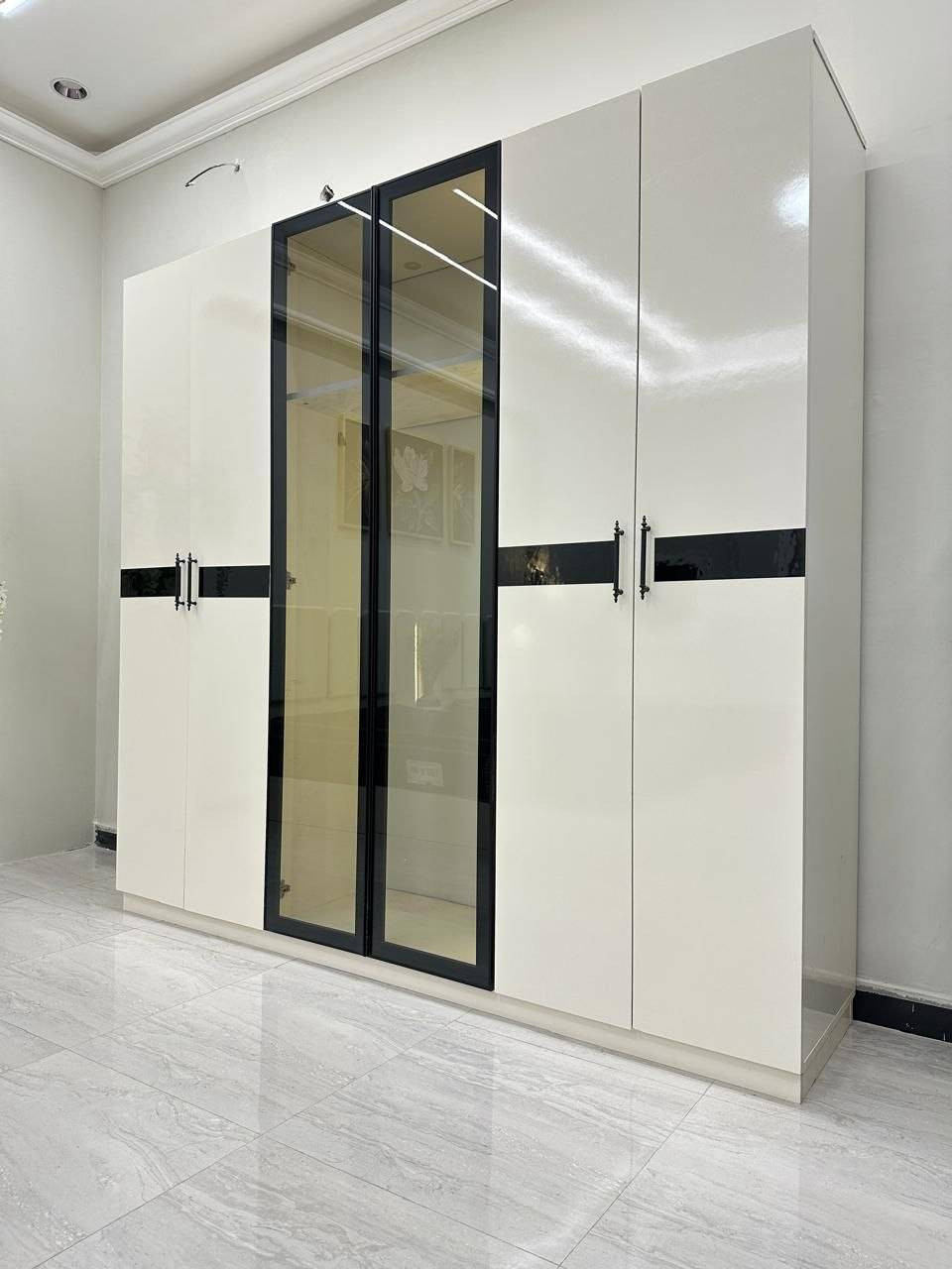 غرف نوم تركي 🇹🇷🇹🇷 اصلي 5قطع 
اسعار جمله 650
ضمان فتح وشد أكثر من 10مرات
غرفه بيها لونين صبغ حراري ضمان لمده 5سنوات 
الحجز واتساب 
***********
***********
التوصيل كل محافظة
