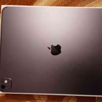 ايباد معالج m5حجم 13 استخدام يومين دورات شحن ٢ ذاكرة ٢٥٦ السعر مليون ٧...