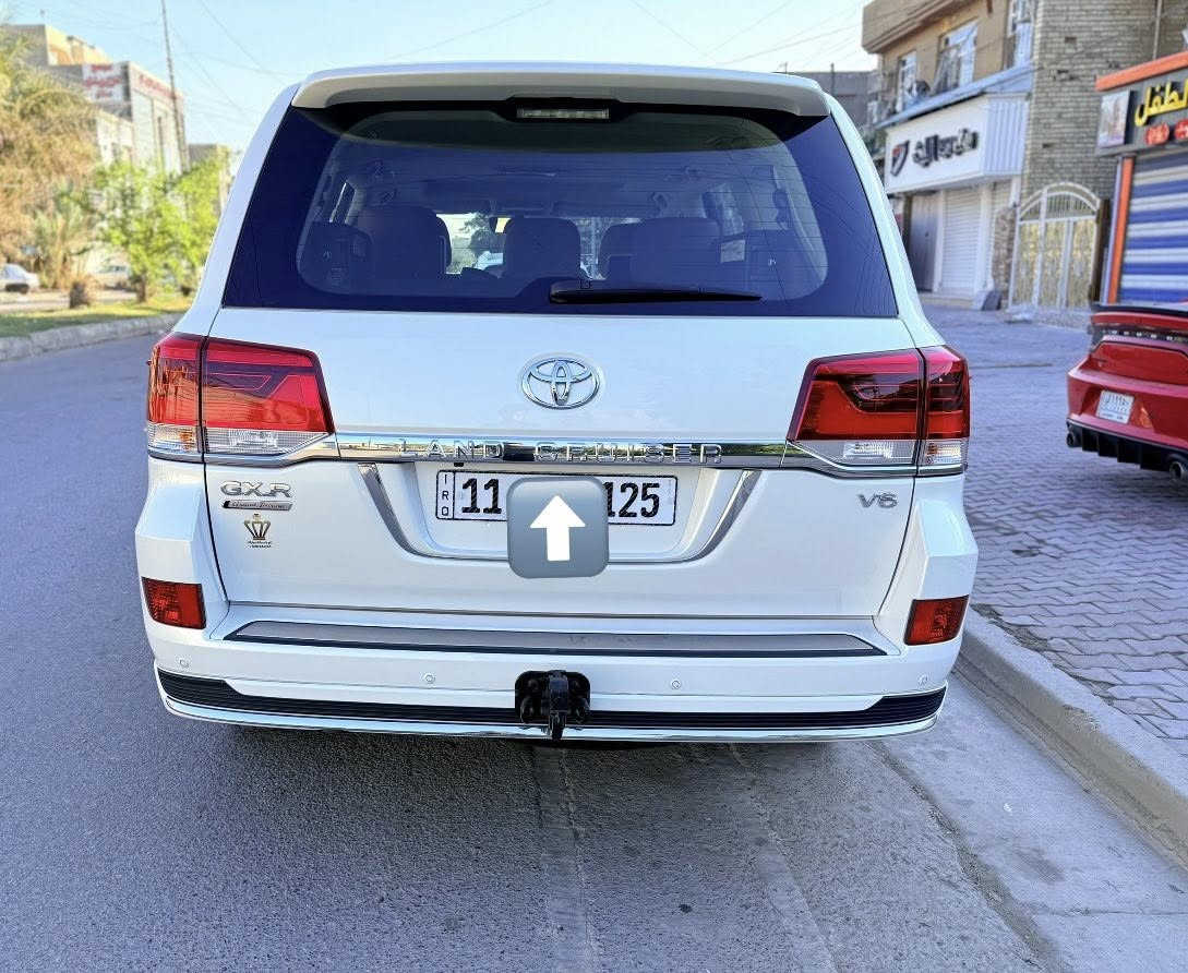 السلام عليكم
لاندكروز بحريني  2021 باب اول مكفولة كفالة عامه من الصبغ والضربه فول 1/1
مواصفاتها 
كشن 3حركات
حساسات اماميه خلفيه
3شاشات
جنطه كهرباء
داخل قرميدي
السعر 570 وبيها مجال بسيط 
للاستفسار الاتصال 
***********
