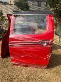 للبيع بيبان هايلوكس  ٢٠١٤ العنوان بغداد07802222393