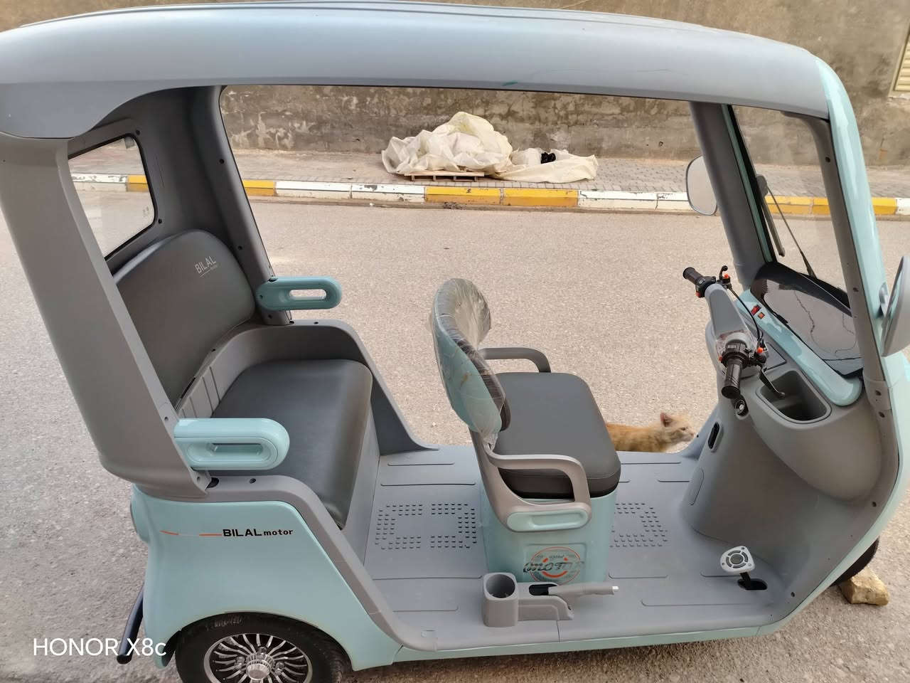 السلام عليكم توتك ملكي شحن للبيع السعر مليون وثمنماىه جديده بمعنى كلمه *********** للاستفسار الاتصال
