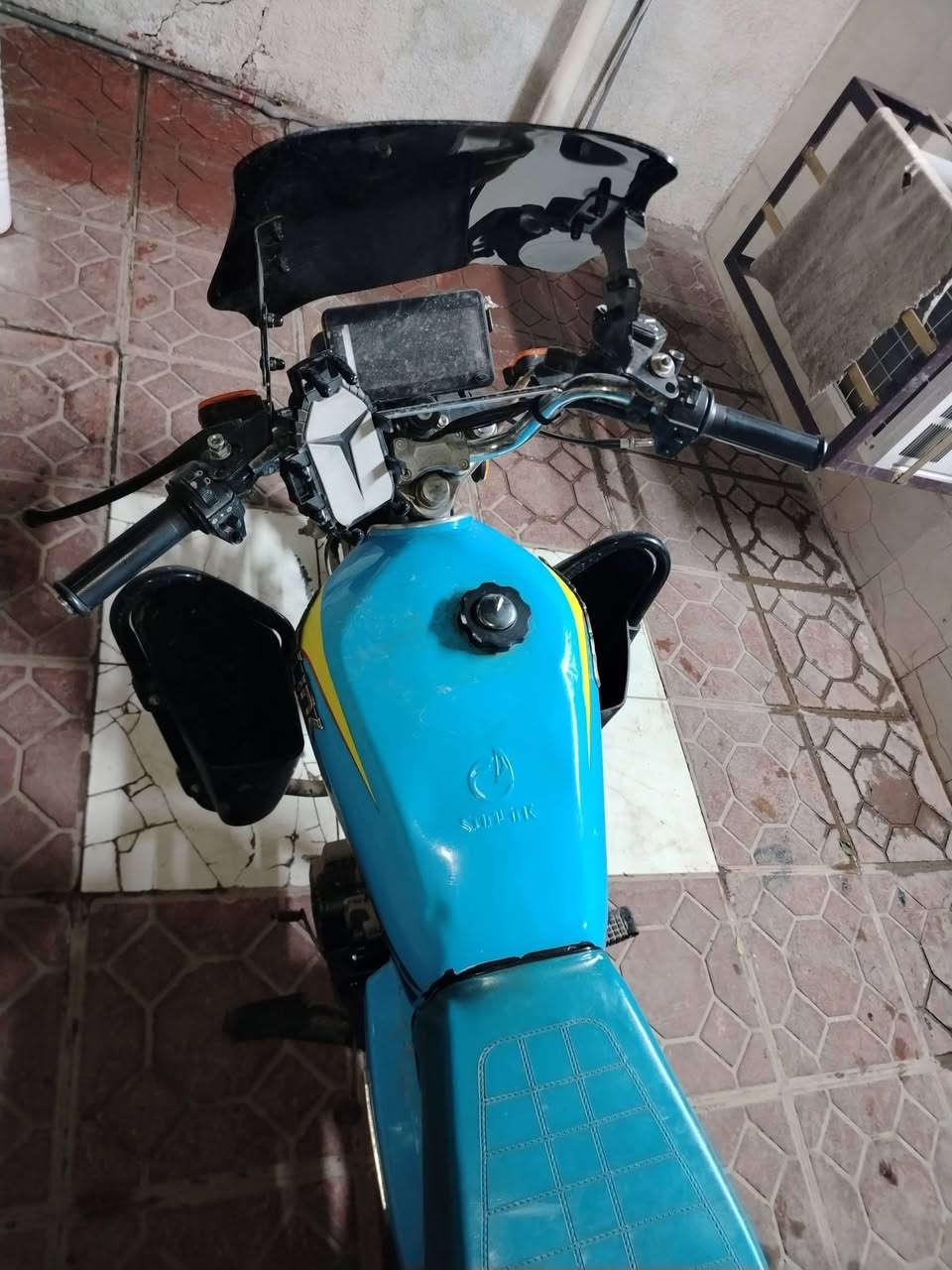 سلام عليكم دراجة إيراني سيفان موديل 2024 كفالة عامة شغل واطلع كبل لشارع سعرهة 600وبيهة مجال حك الجية عنوان بغدادالغزالية شارع المشجر ***********
