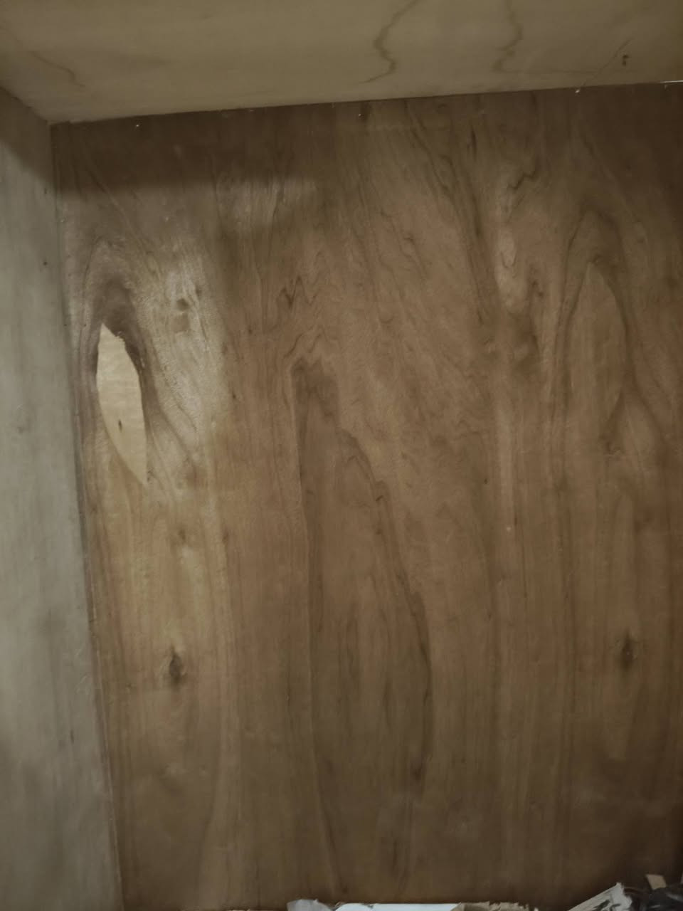 كنتور 3 خانات بي باب فالت فقط مابي شي ونضيف
قضاء الفهود // منطقة المچري
السعر 140 وبي مجال 
*********** واتساب + اتصال
