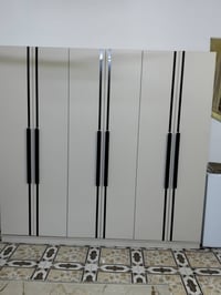 غرفة نوم للبيع جديدة  سرير مخزن شخط ما بيهة ستعمال شهر واحد جاي ابيعهة...