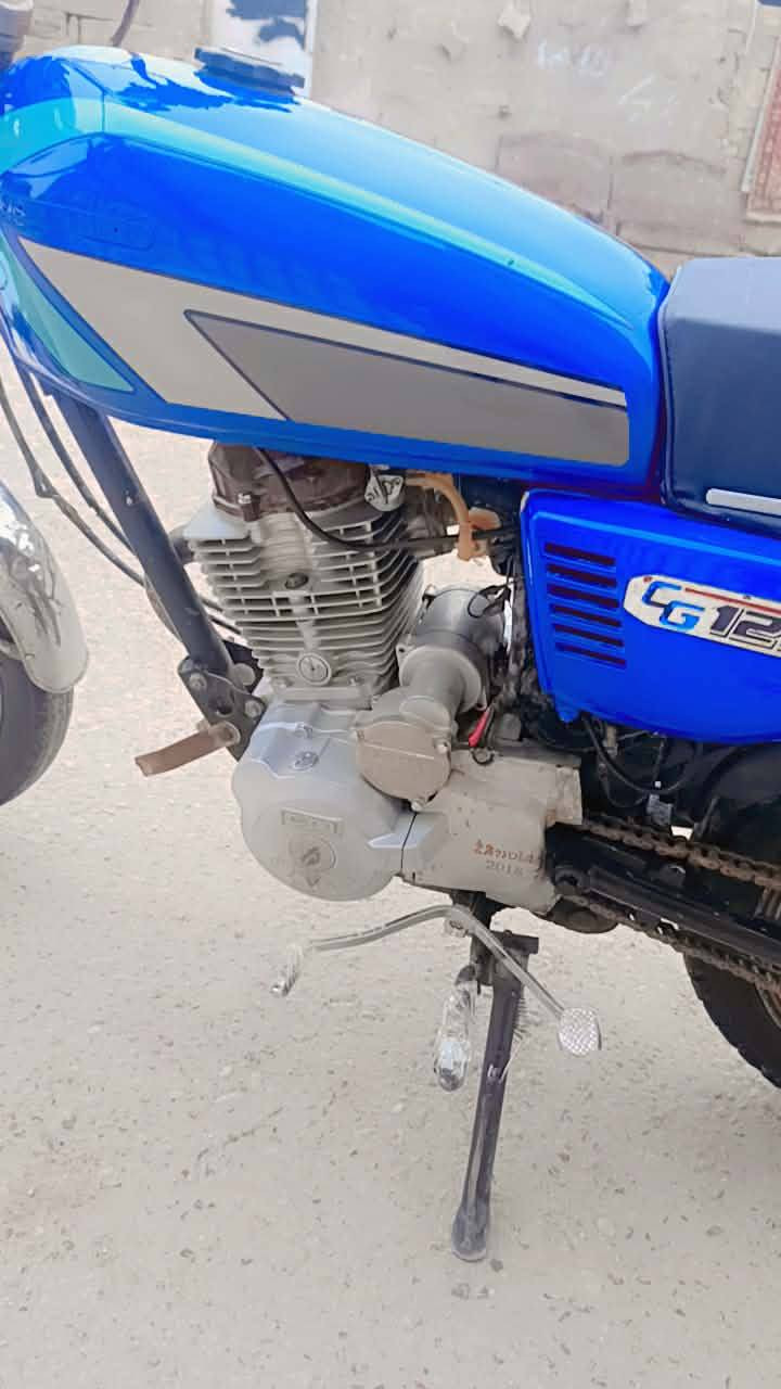 سلام عليكم متوفردراجه نامه ٤ كير
دراجه خير من الله كهرببات شغاله تشتغل سلف وهندر
ما ناقصهه شي السعر ٣٢٥ بيهه مجال حك الجيه ***********
