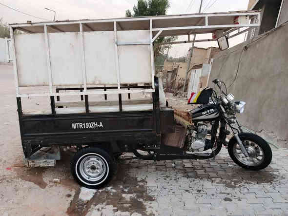 السلام عليكم 

ستوتا للبيع موديل 2014 مكينه اكسن تايرات جدد 
ستوته جاهزه رقم المائني مداور ثاني يوم 
بيها شي بسيط بالرگبه ولاحمينه 
السعر. مليون و550 وبيها مجال
للاستفسار: ***********
