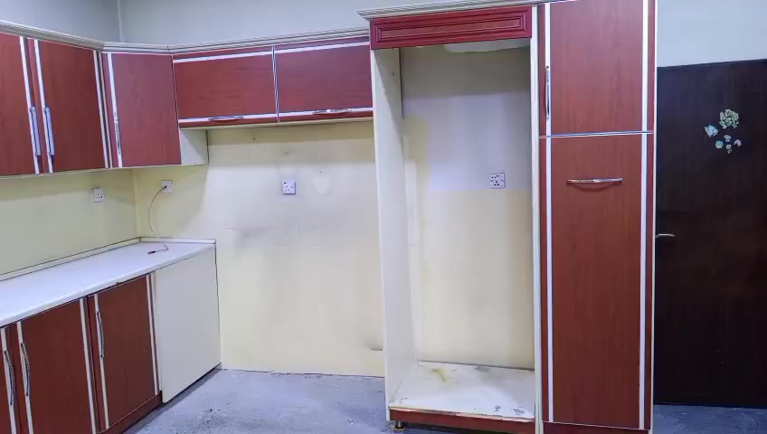 سلام عليكم كاونتر تركي للبيع سعر ١٥٠ نضافته ١٠٠٪ ١٠٠ للاستفسار الاتصال على الرقم ***********
