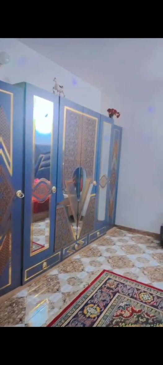 #السلام_عليكم_غرفة_نوم_للبيع👇

 غرفة نوم للبيع كاملة بعده جديده
 والاستفسار على الخاص ***********
