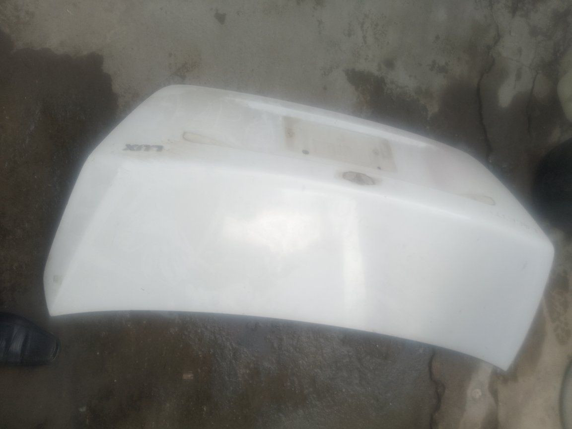 قبق صندوق اوبترا ابيض نضيف السعر 60 عنوان بغداد حي الاعلام . هاتف ***********
