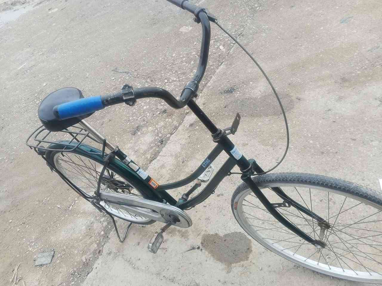 سلام عليكم من رخصت الكروب باسكل لون زيتوني فول نضافه اي عيب ما بيها لون زيتوني سعر 55 بيها مجال قليل جابرلغ كدام ما بيها شراي خابرني رقم ***********
