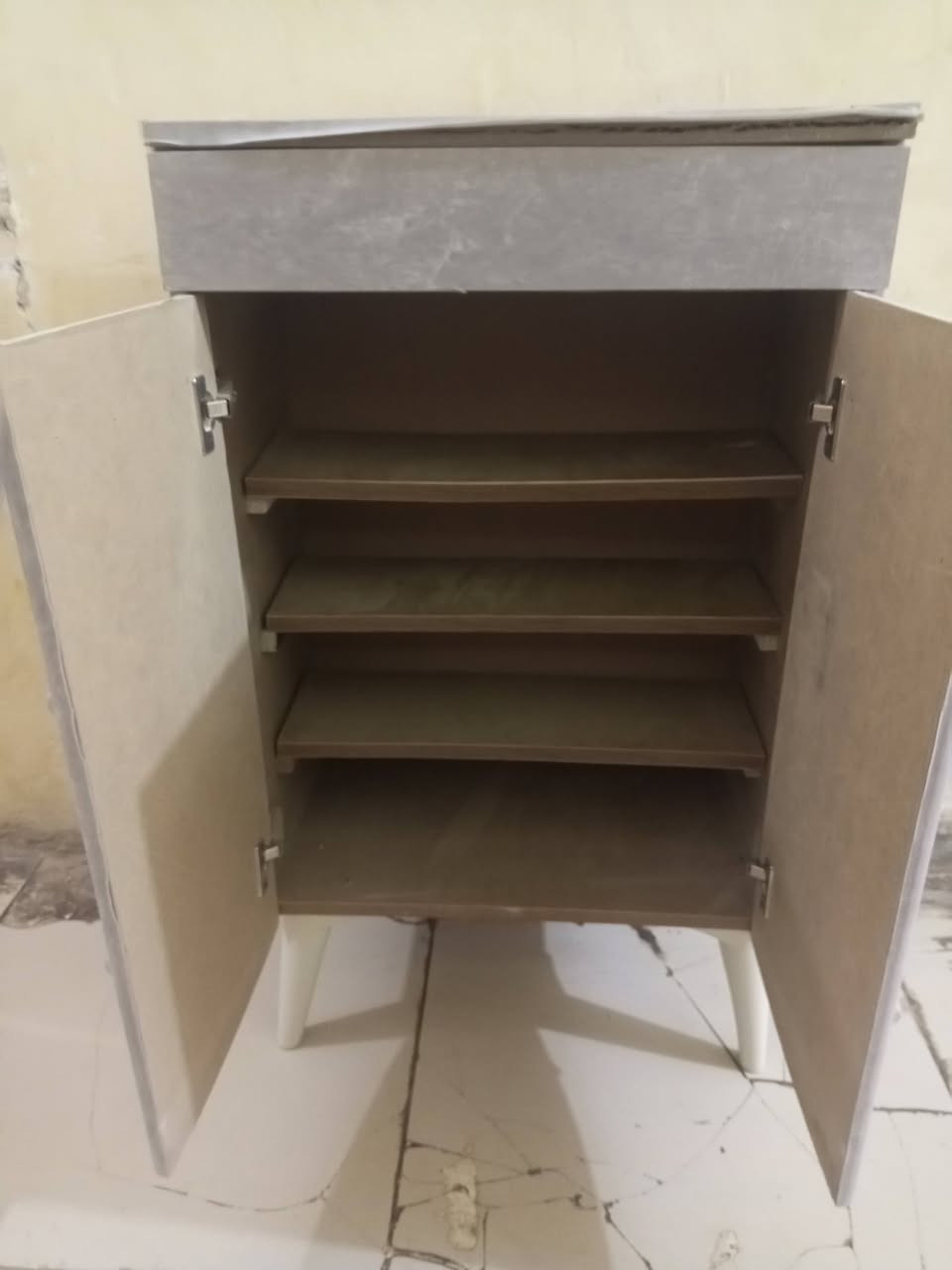 كومديات وجزامه للبيع مكاني ناصرية مركز
الازرق ب60 تفصال
الاصفر ب60 تفصال 
الجزامة ب50
مكاني ناصرية مركز


**إذا كنت صاحب هذا الإعلان وتريد حذفه لأي سبب، رجاءا أرسل رسالة إلى الدعم الفني**