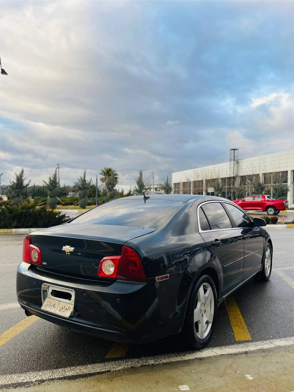 سەرەتا بەناوی خوای بەخشندەو میهرەبان 
شۆفرلیت مالیبۆ بۆ فرۆشتن 
مۆدیل ٢٠١٠ ی خلیجی ناو قەیسی 
تحویلو خرامە بە شەرت
گیرو مەکینەو کارە بایاتی بە شەرت 
سەیارەکە زۆر زۆر تازەو جوان ماوەتەوە 
بی مەسروفو نوقسانییە 
لۆک لۆکە 
تەبریت ساردو گەرم بە شەرت 
ناو قەیسیو فۆرمیکایە 
چوار جام کارەبا 
گیر ئۆتۆماتیکو عادی 
تەحەکوماتی سوکان 
تحدید سورعە 
گیر لەسەر سوکان
چوار تایەو ویلی لۆکی لە ژیرە 
1 دەرگای بۆیاخە

٧٣ $ کۆتای 
لە سلیمانیم 
سەیارەکە پاکو جوان ماوەتەوە 
مشتەری بجوکیتەکەم پارەی ئۆپترایەکە 

***********
*********** 
ڤایبەرو واتسابی لەسەرە السليمانية, العراق
