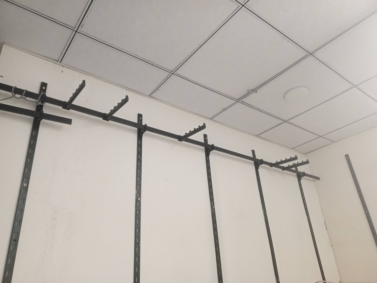 ديكور كامل متوفر لمحل ملابس نظافة كل القطع ٩٩٪
( ملكانات ، فاترينات ، ميز ، استاندات  ، ووووو واكثر ) 
للتواصل ع الخاص او ع الرقم التالي ***********

وكذلك المحل معروض للبيع اذا يهمك .
المكان نجف حي ميسان قرب مطعم السلطان ، مساحة المحل اكثر من ١٠٠ متر
