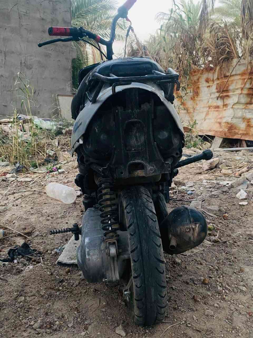 سلام عليكم  9،زروف كابريتر جديد تاير كدام جديد سيم بريك جديد يده مال بريك جديده سيم  سكليتر جديد جديد ودراجه متعوب عليه نقصها بس تاير خلفي الله شاهد دراجه. ما متعوبه دوم وتجي تففحص وتروح مكاني كربلاء حي العباس مراوس باربعه كير 🤍


**إذا كنت صاحب هذا الإعلان وتريد حذفه لأي سبب، رجاءا أرسل رسالة إلى الدعم الفني**