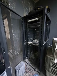 عندي هذا الراك للبيع على ما اتوقع 48u ملحقاته كلها كاملة قيم واخذ مكان...