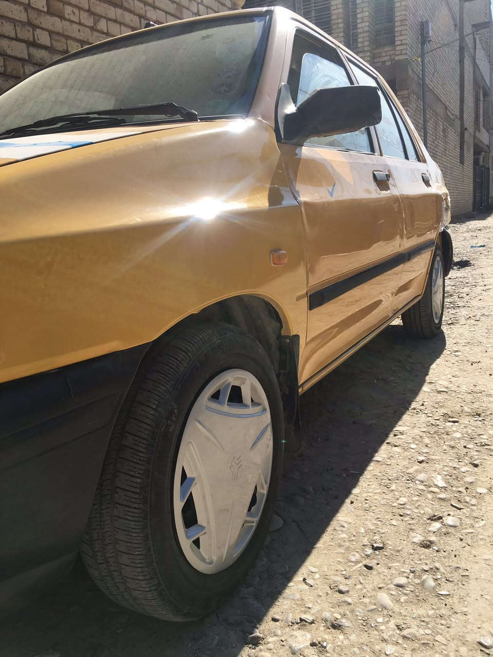 السلام عليكم مرخصت مدير الكروب سايبه موديل 2016بيه جاملغ امامي مبدل وجوه قبق البانزين ضربه خفيفه وشاصي واحد فطر صغير ومسوي سياره مرتبه شوفت عينك غرامه هيئه مصفره رقم جديد سنويه لل ٢٩ رقم ***********بغداد الدوره ٣٠
