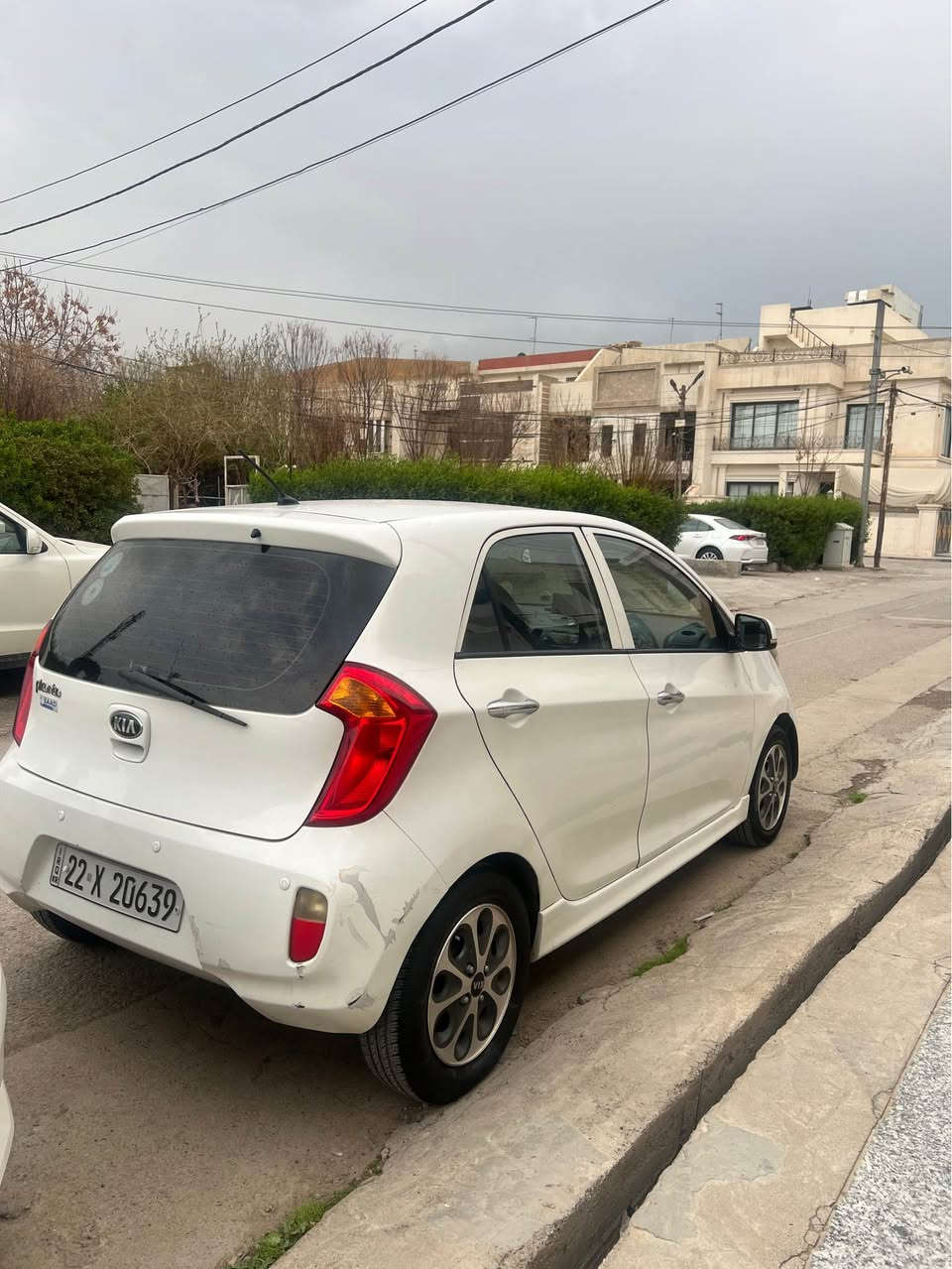 ٢٠١٤ شەریکە سعد
١٦٨ هەزار کیلۆ مەتر رۆشتوە
فوولە تەنها سلاید نیە 
یەک جاملخی لای سەیاقی پارچە رەشە
سەیارەی مەڵەوە بووە چەند شوێنێکی تەعدیلە
سیسیتەمی غازي تورکی بۆ بەستراوە ٣ مانگیک دەبێت
نرخی ٨٩ وەرەقە و مەجالێکی کەمی تێدایە
سەنەوی و هەزەی نوێیە
***********
*********** أربيل, العراق
