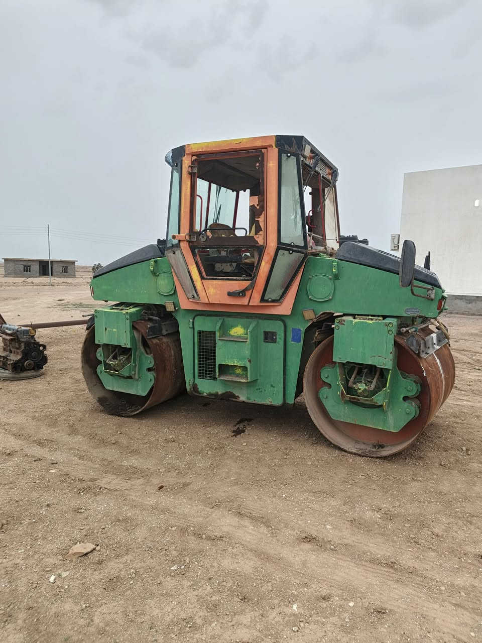 حادله البيع موديل حديث بدون رقم محرك كايم ولباقي كل شركه سعر/150 ورقه وبيه مجال اخوان الي موشغلته الايخابر رقم صاحبه ***********
