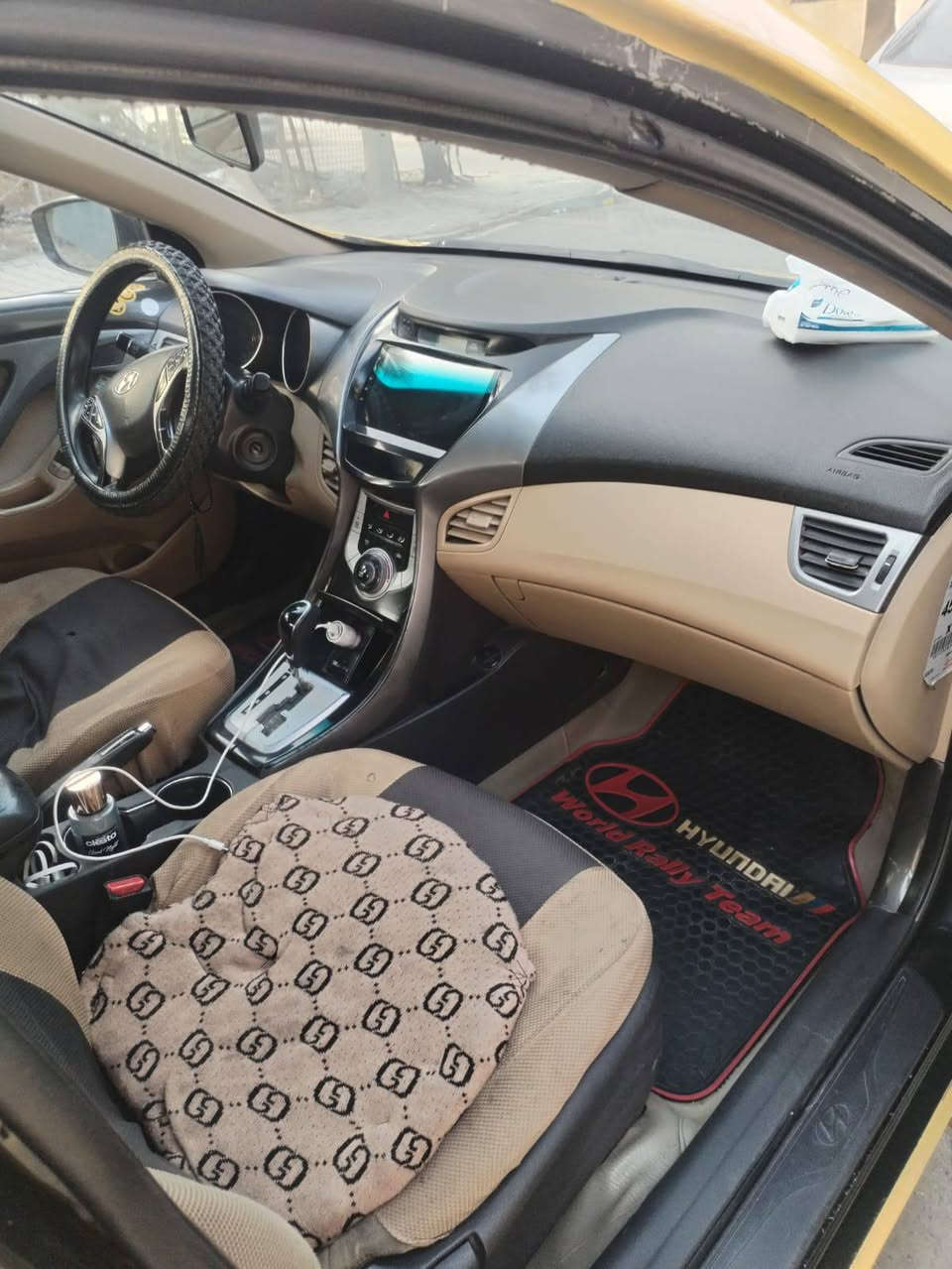 سلام عليكم
الانترا ٢٠١١ 
حادثه خلفي تصليح بل حوض وقبق جنطه مبدل 
ولباقي ليبل واحد السياره
بدون ايرباك 
بجم كبس
مكينه 1800
كير مكينه تبريد تخم تاير  صدر خير من الله 
بغداد حسينيه الراشديه
السعر 85$
‏‪***********‬‏
رجائن خاص ماجاوب
