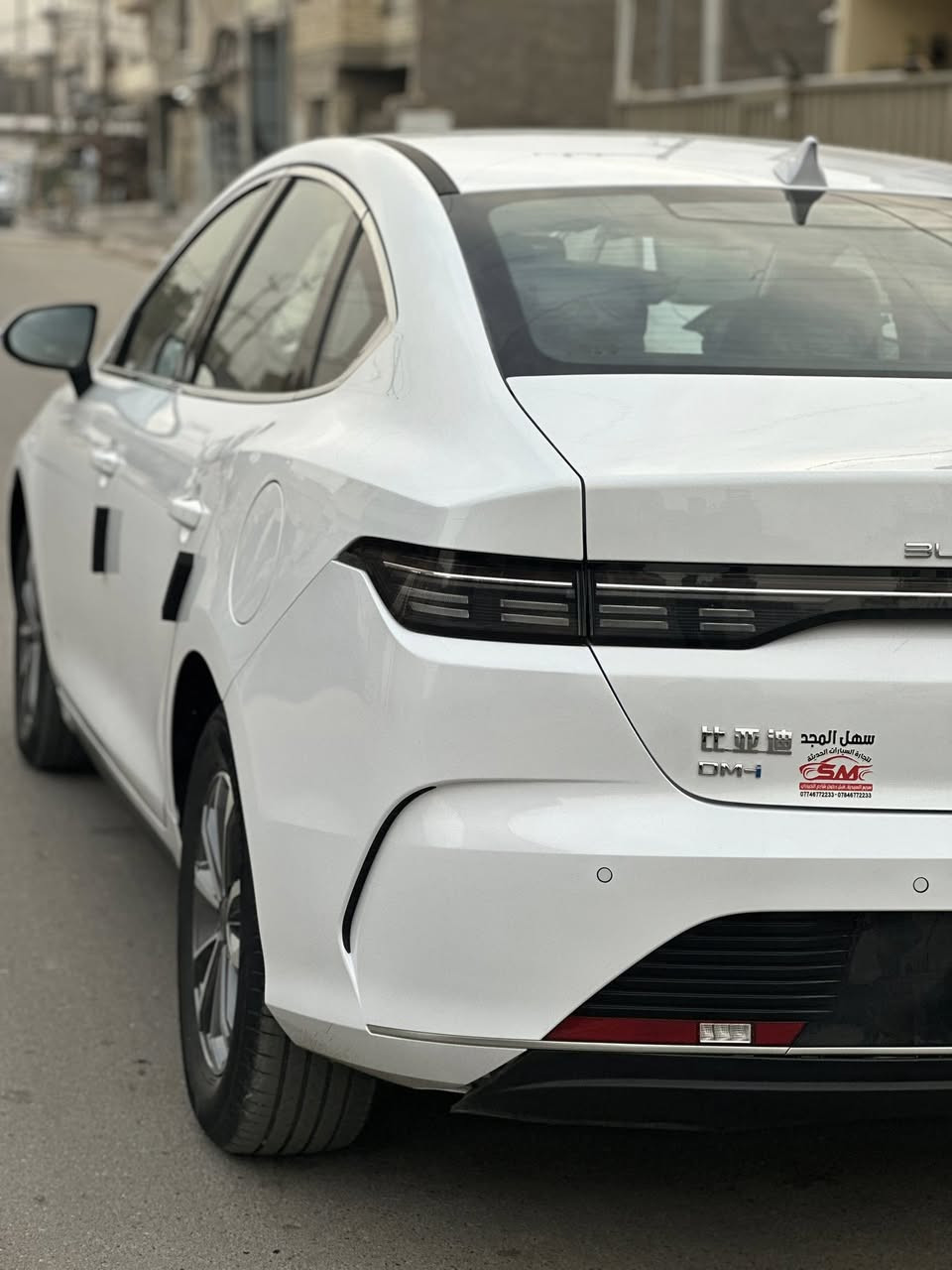 السلام عليكم 
من رخصه الادمن 
Bydدست رويل 
مرقمه كامله باسمي كبل تحويل 
معروفه موصفات الدسترويل ما يحتاج نذكر شي 
سياره بوضع الشركه 
ماشيه1400بعده زيرو 
سياره بيهه شخط بالدعاميه وبس وموضح بالصوره 
سياره خير من الله ما ناقصه شي كاعيات بيهه تنصيب برامج كلشي مكمل بيهه 
السعر 133ورقه 
المكان بغداد 
الاستفسار ***********
