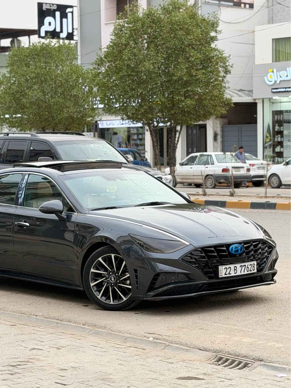 ‏سوناتا 2021 vip محرك 1600 تيربو 
‏مواصفات لمتد مفوله 1/1
‏لون نفطي رقم اربيل دولي تريد تحويل تريد وكالة حاضر
‏بصمه 
‏كامرات 360
‏تطلع لكدام وترجع ب الريمونت اوتو بارك
‏اوتو هولد
‏٤ مودات قياده
‏تحكمات ستيرن
‏لد اضائه داخلي بلادي متغيرالوان
‏سستم صوت boss ١٢ سماعه
‏رادارات جانبيه اماميه
‏شاشه ديجتل
‏شاشه كبيره
‏داخل كريمي 
‏بنوراما
‏نضام ترحيب عند الاقتراب
‏ترحيب صوتي
‏العالي والناصي زنون + العالي اوتو من تقترب سياره يطفه وحده
‏كامرات ب شاشة العدادات من تفتح اشاره
‏كشنات كهربائي وخزن ميموري
‏مثبت سرعه 
‏تحديد مسار
‏قياده ذاتيه
‏وبعد هواي مواصفات 
‏ماشيه 75 الف مايل
‏حادثه بنيد مدبل ومصبوغ وبارد شبر بجاملغ امامي بدون دواخل وسيارة نضيفة الف متصرف عليهة كير محرك بلكارتون وصارف عليهه إدامة كاملة حدادية تخم تاير وبخاخات بلكات مجاول فيت بم بوليش
‏سعرهه 180 وبيها مجال
‏الاستفسار *********** — ***********بي واتساب

‏ Singapore
