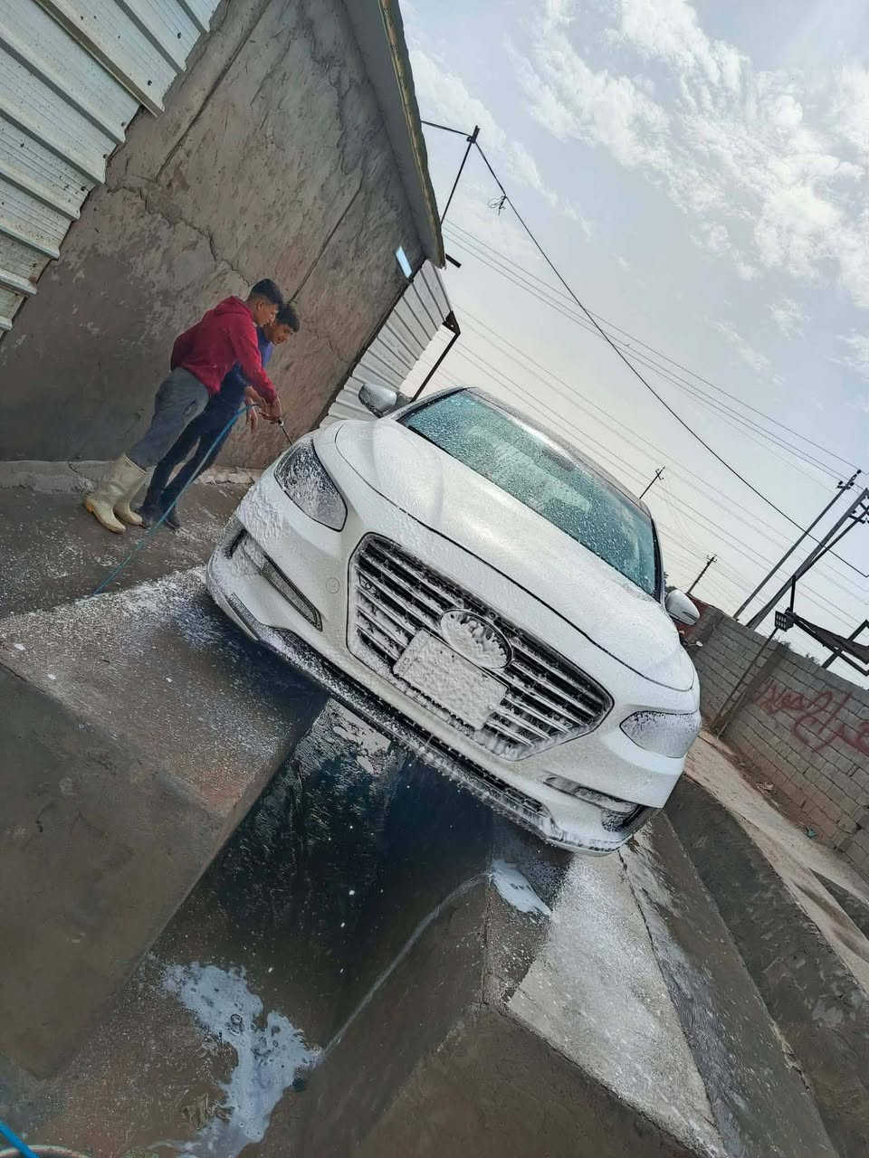 للمراوس بسياره غاز ازيرا 2018 وراد كوري بانزين فول مواصفات واحد ع واحد 
بيهه رشات صبغ وتبديل باب فقط 
سياره جاهزه من كلشي


**إذا كنت صاحب هذا الإعلان وتريد حذفه لأي سبب، رجاءا أرسل رسالة إلى الدعم الفني**