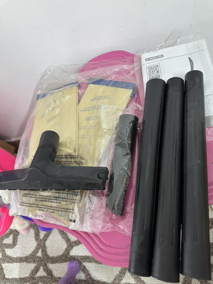 مكنسه كهربائيه الماني  تشتغل على المولد
استعمال قليل جدا مع سيت اكياس جديده وتكدر دك الباركود مالتها نظيفه كلش 
وتصير بلور مال سياره وتنظيف اثاث وقنفات 
السعر ب40 الف 
السيديه 
***********
