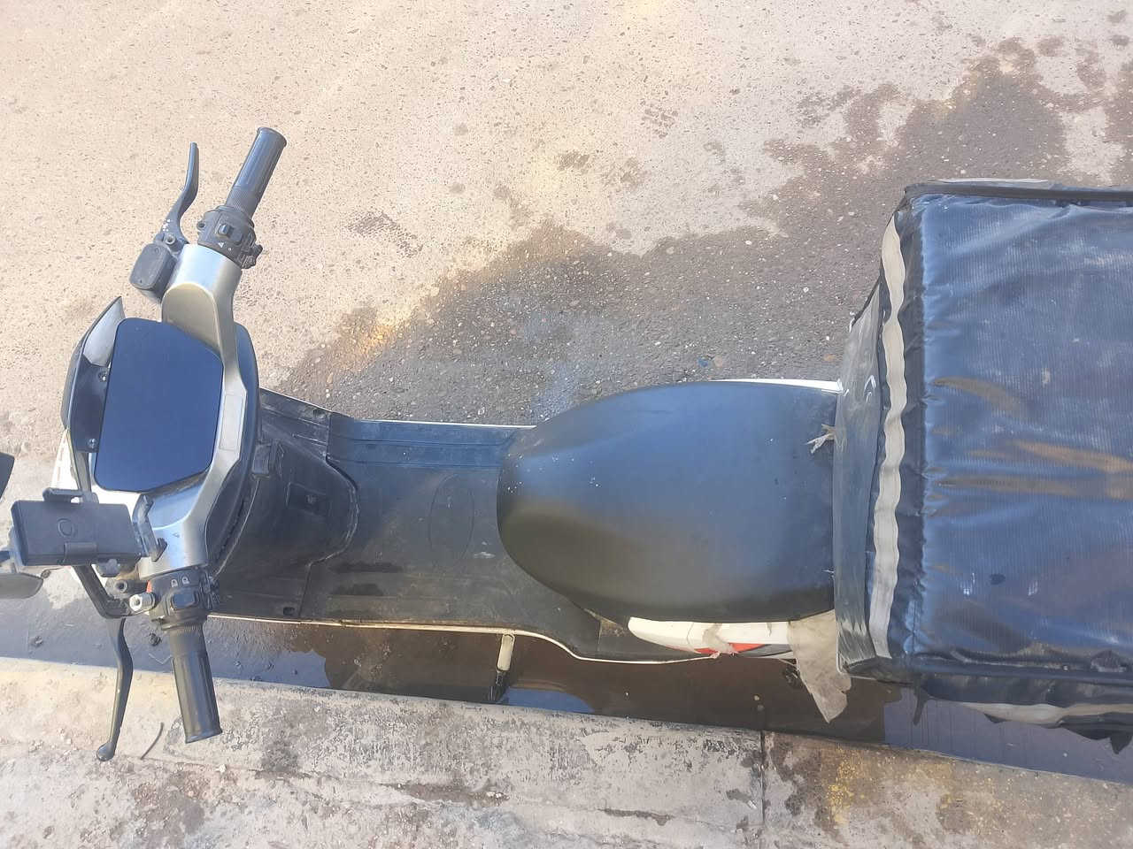 السلام عليكم ورحمه الله وبركاته
دراجة كهربائية نوع HIS للبيع
الدراجة نظيفة وواضحة بالصور تحوي 6 بطاريات و4 سرعات توصل سرعتها القصوى 75
اني اشتريتها ب850
ابيعها 750 قفل
مكاني غزالية ***********
