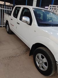 نافارا ٢٠٠٩ • ٢٤٠٠٠ كم • ديالى