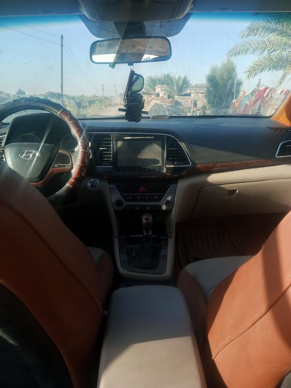 سلام عليكم  ال نتره مضلع موديل  19 وارد خليجي   سعر 125
***********
