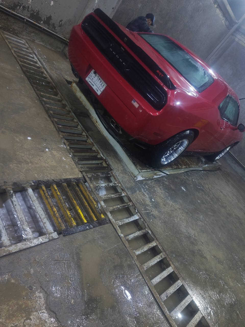 السلام عليكم جالنجر موديل 12 محدثه بجم وخلفيه
سياره صارلها عندي 6 سنوات اني جناي موشراي بياع اعرفها مثل ماعرف نفسي 
تبريد ثلج 
غرفة نظيفه احمر داخل 
ويل ويلد امريكي. موصيني ابو ال3ورقات 
تخم تاير جديد 
منظومة الماء كلها جديده بدون تنقيص ماء 
ادامة كامله عليهاا 
سياره جاهزه على اخر حبه 
حتى الكشر معتني بي 
مسجل دمام شاشه قلاب كامره 
صدر 95 بلميه 
محرك بدون خشونه او تنقيص دهن نظيف كلش 
الشاصي واللغود والاصوليات كلها مكفوله وبذمتي 
مابيها اي نقص 
منظومة لايت شمسي اصلي محد يحاسب عليهاا لايت كلش قوي 
سياره معتني بيها كلش 
بغداد دوره حي دجله 
***********
