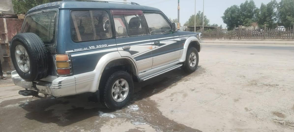 السلام عليكم باجيرو موديل 94مكينه بطه0 300سياره
 جاهزه حداده جديده مكفوله من ضربه ولصبق سياره جاهزه رقم بصره مكاني ميسان لبتيره شرط تحويل سعر 40وبيها مجال قليل ***********
