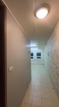 شقه للايجار 100م a9 طابق اول يجاره 550 الف للاستفسار 07745639124