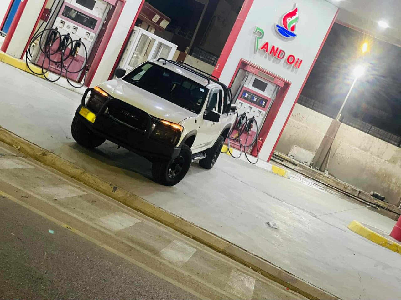 مزوده دعاميه ومحجر ومرفعه 5 ويل كب تخم تاير جبلي 

كشنات جلد

كشنات كهرباء 

هيتر كشنات 

شاشا كبيره بلوتوث سستم صوت 

محرك 5 سلندر انسه صرف بانزين 

فور ويل 

لايت زنون الاصلي 

سياره  جاهزة ترايك وين يادوله يعجبك 

رقم صلاح الدين تحويل مباشر سنويه منتهيه

للبيع او مراوس شعندك مراوس نزل 

السعر ٨٥ وماكو هيج سعر بس اريد اقل او نفس السعر يرهم ابيع مكاني بغداد وهذا رقمي للاستفسار *********** ابو العز
