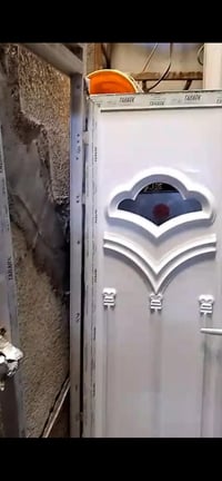 باب وجرجوبة درجة اولى  الارتفاع 160 العرض 60 نضيف مابي شي بسعر مناسب  ...