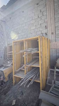 سكله للبيع عدد 30 قفص  سعر القفص الواحد 60 الف   مكاني بغداد دوره 0771...