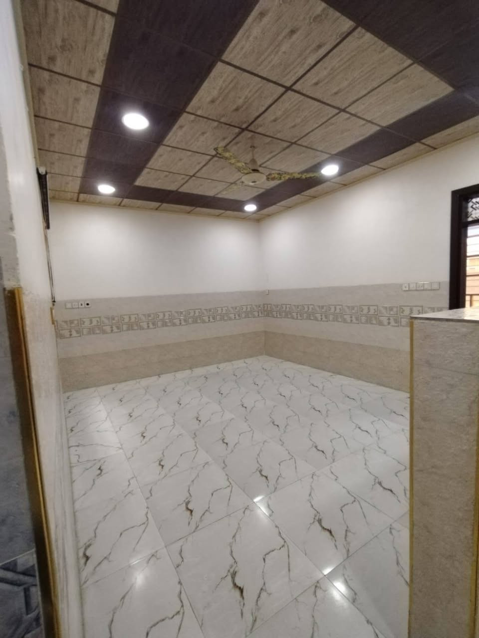 السلام عليكم
دار للإيجار 180 متر
حي الملايين الثانية قرب جامع العادل
سعر الايجار 275 الف
مطلوب موظف وعائلة صغيرة
ودفع إيجار اول شهرين مقدماً
حسب رغبة صاحب البيت
https://maps.app.goo.gl/jor1ULtfPBs8XE9i6
وهذا موقع الدار

***********
