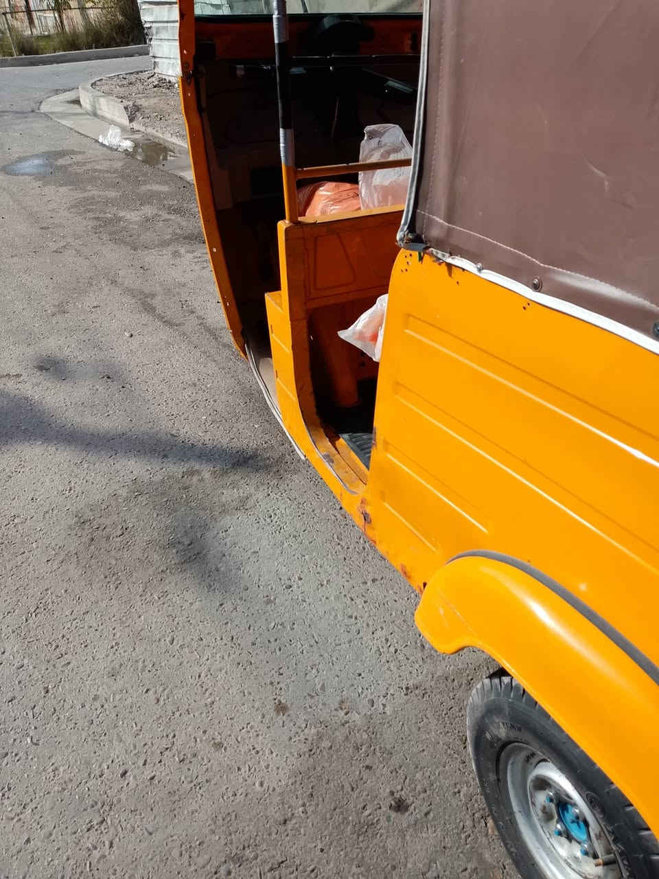 ا
لسلام عليكم 
تكتك عشرين البيع كفاله عامه من تعمير 
تكتك شهر 10 بيه بدايت بكن تكتك رقم وسنويه 
لسعر ٦٨٠٠٠بيه مجال حك جيه مكاني بغداد الشعب 
رقم ***********واتساب فقط
