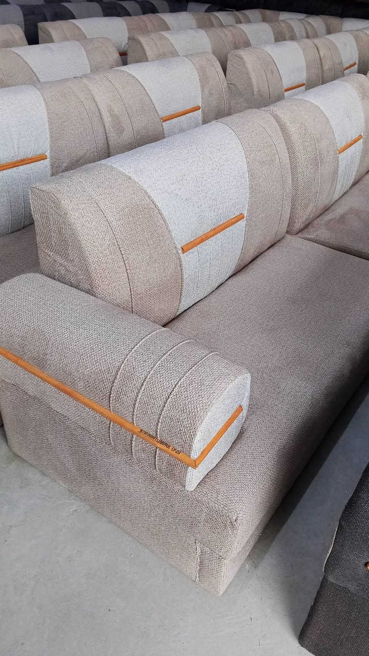 بفضل الله
تم وصول حاويه. ديوان جديد. شغل اربيل قاعدة خشب بلايود اسود في مجمع التسوق الاوربي في قلعة سكر شارع السيطره القديمه مال حي الصناعي اليدخل عالحي العسكري للاستفسار الرقم المجاني *********** حجي صادق النجار
