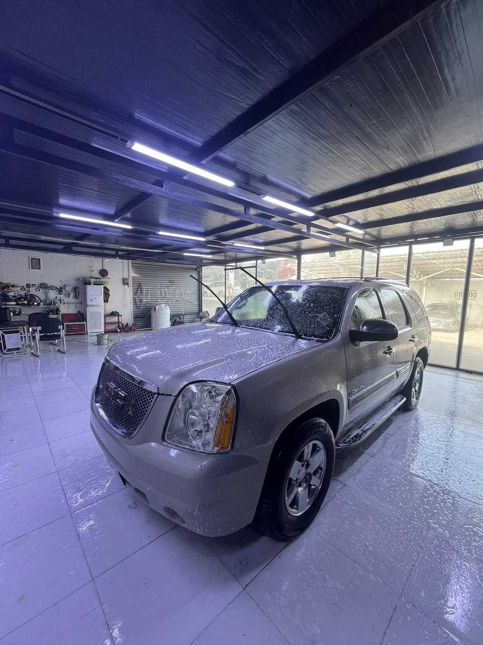 بعد لوعود لكاذبه نعود لنشر)( السلام عليكم جمسي دنلي 2007 اصل فول مواصفات سياره خليجي سياره نضيفه بسمي ماناقصه برغي سياره جاهزه من كلشي تايرات حداده ربل بدي كير و مكينه و اكسل كفاله و مامفتوح بيهن برغي سياره مال جناي تحويل ثاني يوم العنوان بصره معقل رقم لهاتف ***********
