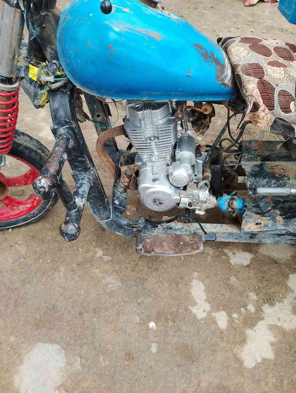 سلام عليكم شباب ستوته أم تي ار كلك مكفوله مكينه بيها  ٢٥ ما بدل بيها برغي بس كلجات اكسل بيها جديد مال جمره ستوته مال شغل شغل وروح ب ٤٥٠ بيها مجال بصيط الشراري ***********
