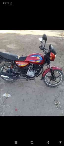 السلام عليكم دراجه للبيع بوكسر خمسه قير ودراجه نظيفه محرك ما شاء الله ناعم والسعر 700 وبيها مجال واللي يحب يتصل على هذا الرقم***********
